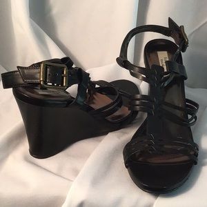 Vera Wang size 9 1/2M with 3 1/2 wedged, dark brwn